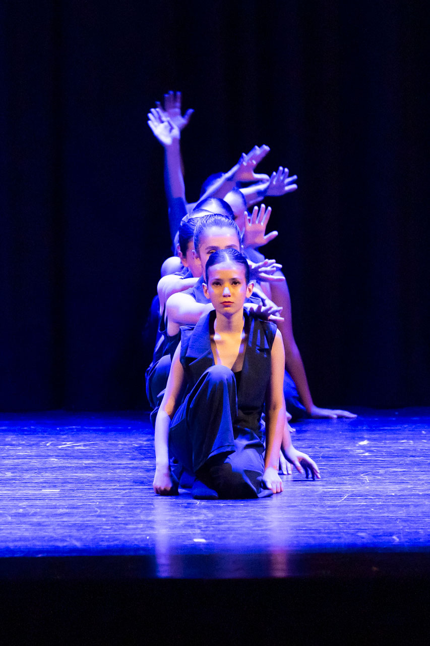 Ragazze che ballano una coreografia